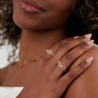 AURA – ELEGANT CRYSTAL RING