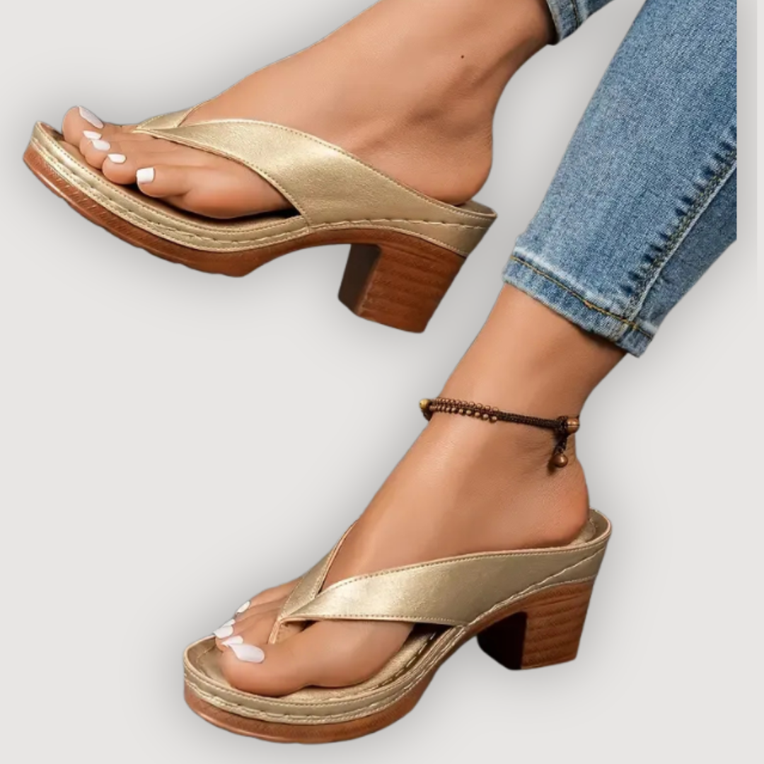 KAIA – CHIC HEELED SANDALS
