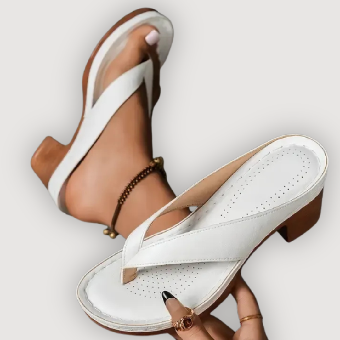 KAIA – CHIC HEELED SANDALS