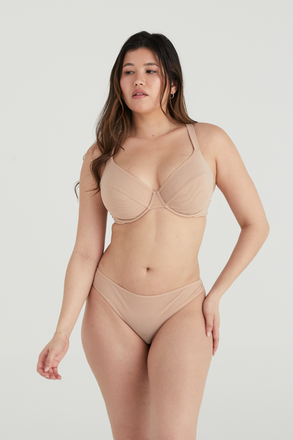 BUSTY BASICS PLUNGE BRA - LATTE