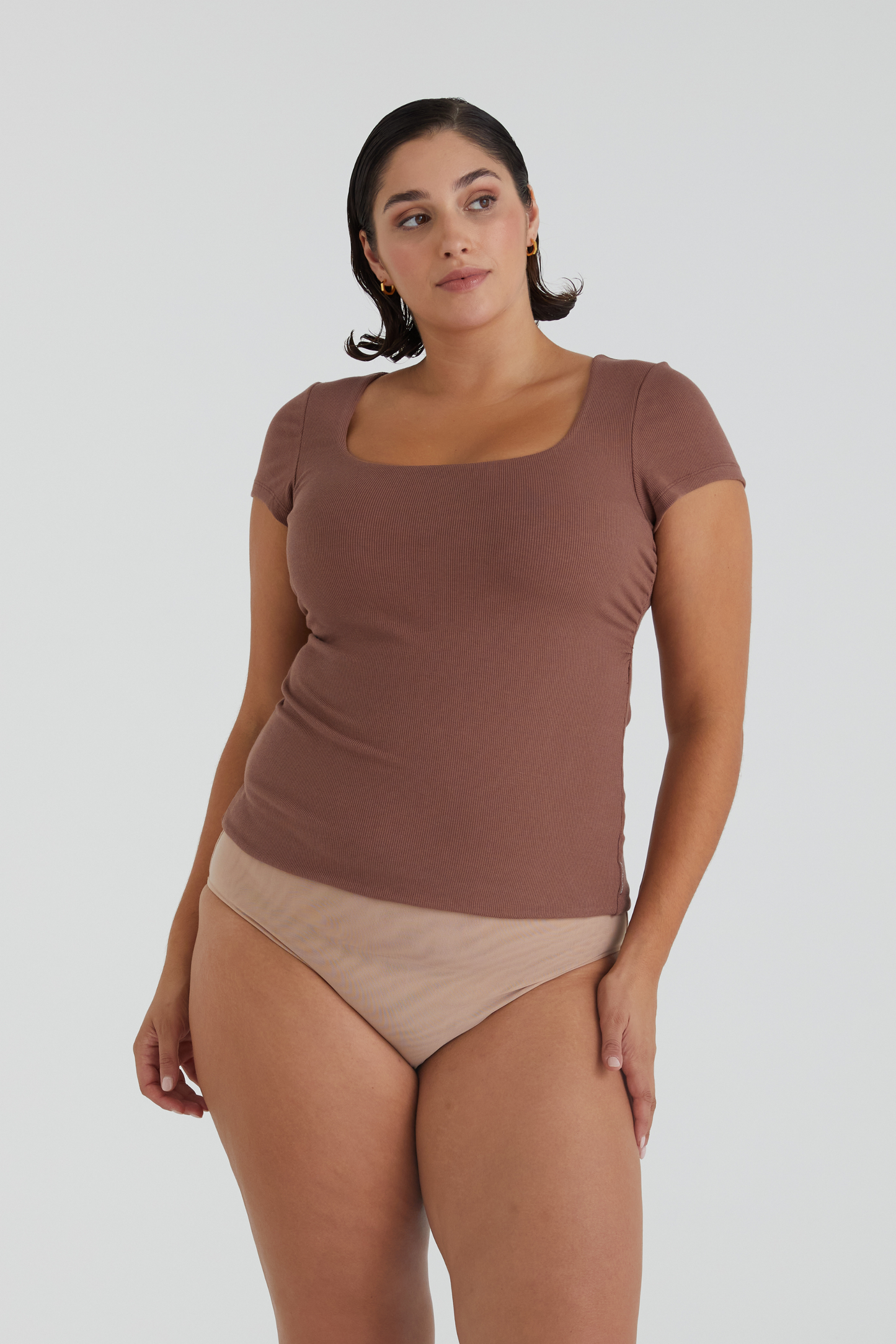 Busty Basics - T-shirt