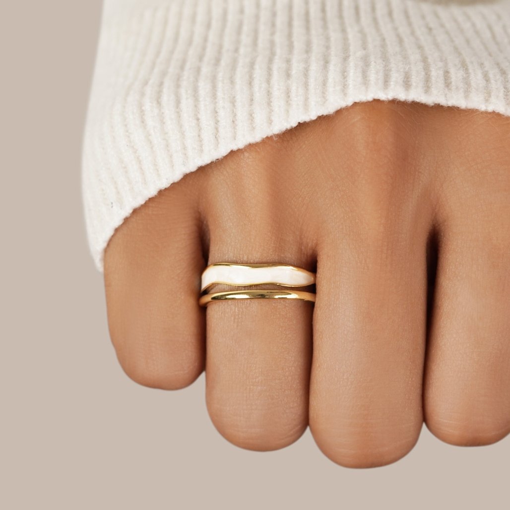 ETTA – CLASSIC HOOP EARRINGS