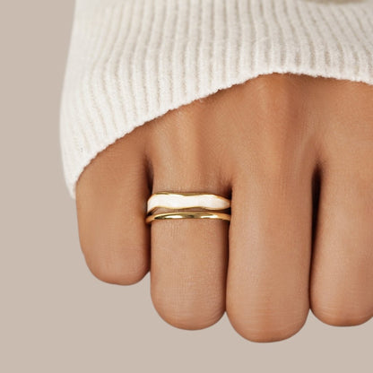 ETTA – CLASSIC HOOP EARRINGS
