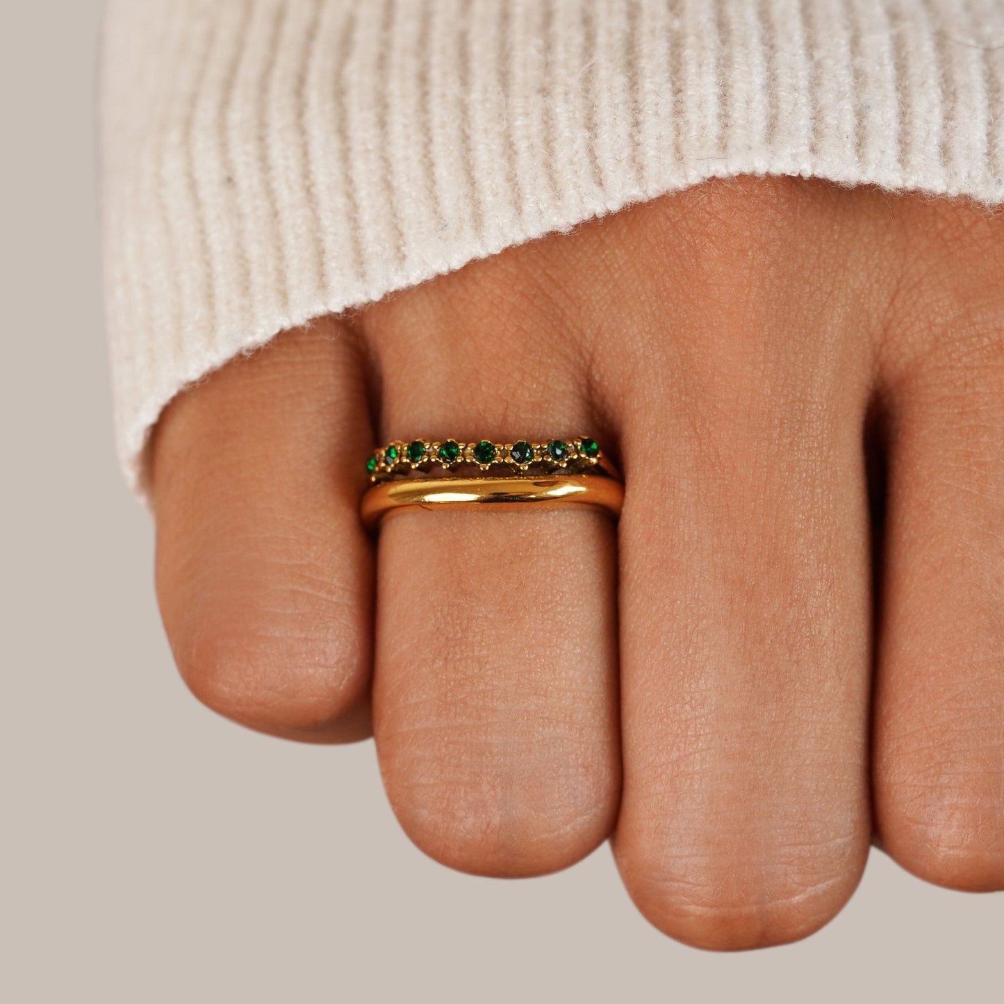 MARY – EMERALD GREEN RING